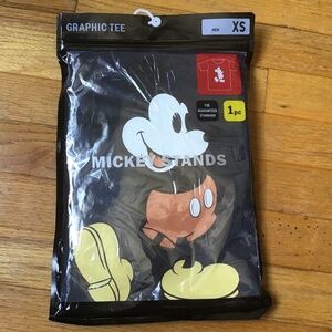 NWT Uniqlo Men's Disney Mickey Stands T-Shirt Graphic Tee Short Sleeve Navy XS
